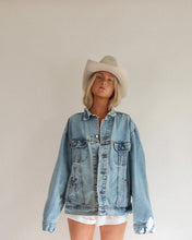 Load image into Gallery viewer, Vintage Lee Denim Jacket