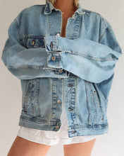 Load image into Gallery viewer, Vintage Lee Denim Jacket