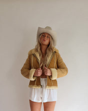 Load image into Gallery viewer, Vintage Shearling Coat