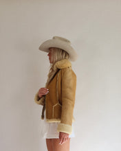 Load image into Gallery viewer, Vintage Shearling Coat