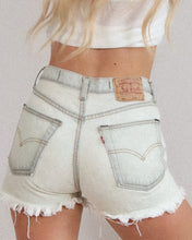 Load image into Gallery viewer, Vintage Levi&#39;s 501 Cutoffs