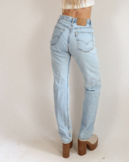 Vintage Light Wash Levi's 505