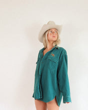 Load image into Gallery viewer, Vintage Deer Button Up