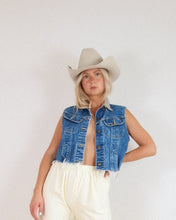 Load image into Gallery viewer, Vintage Lee Cropped Vest
