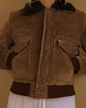Load image into Gallery viewer, Cool 70&#39;s Corduroy Bomber