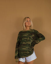 Load image into Gallery viewer, Vintage Camo T