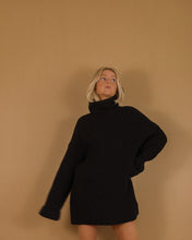 Load image into Gallery viewer, 90&#39;s Oversized Chunky Turtleneck