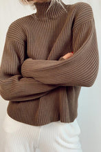 Load image into Gallery viewer, Vintage Ribbed Mock Neck (S-M)