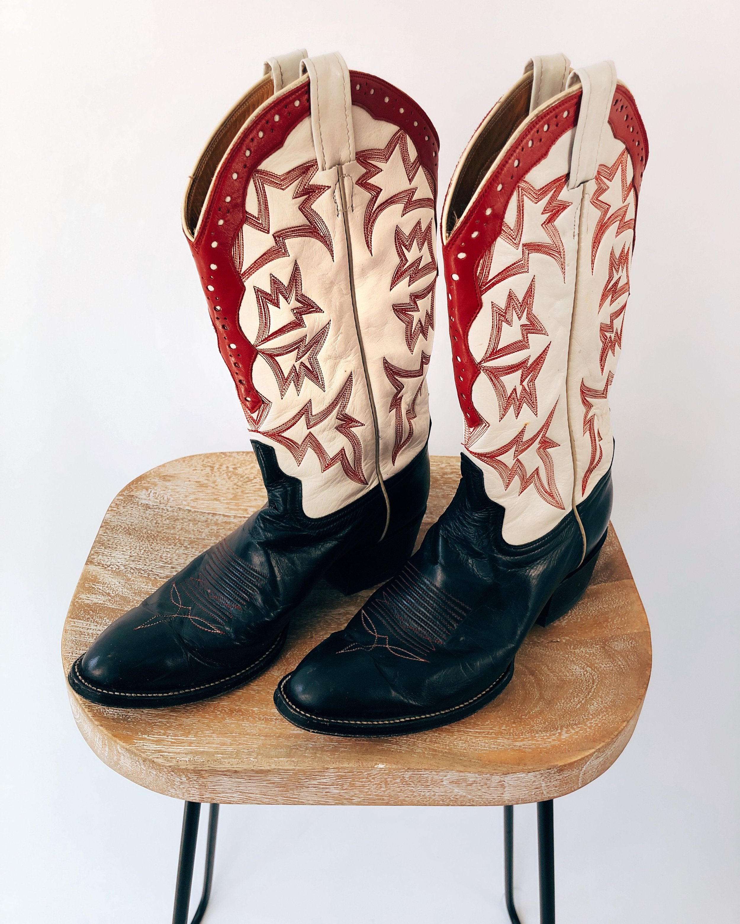 Vintage Red, White & Blue Cowboy Boots (9/10)