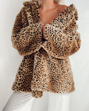 Load image into Gallery viewer, Vintage Leopard Coat (S-L)