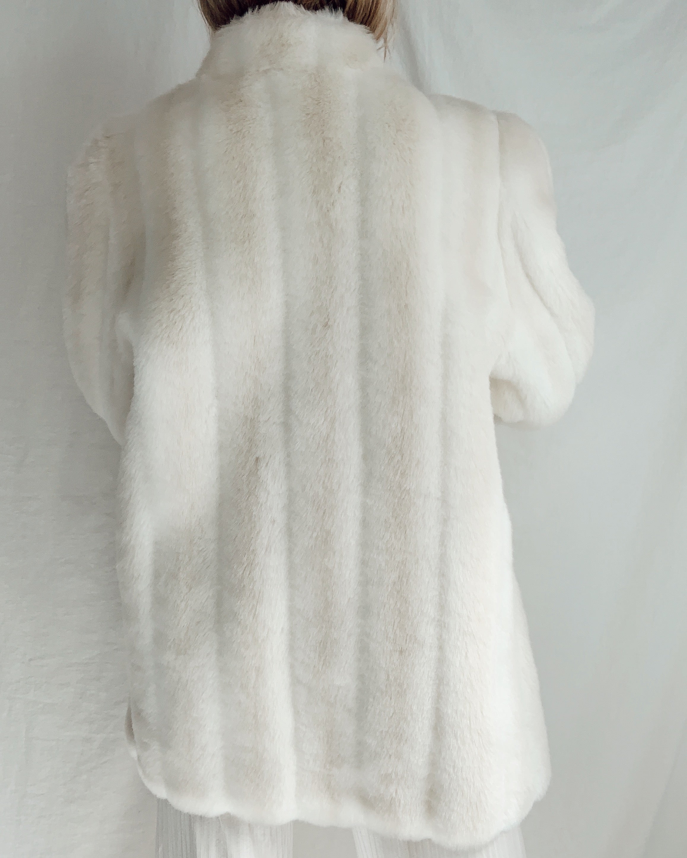 Vintage Faux Fur White Coat (S-L)
