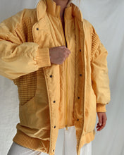 Load image into Gallery viewer, Vintage Puffer Down Jacket (S-M)