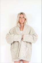 Load image into Gallery viewer, Cozy Chunky Coat