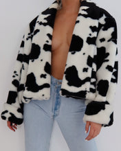 Load image into Gallery viewer, Faux Cow Print Coat (S-M)