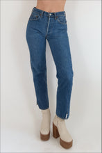 Load image into Gallery viewer, Vintage Levi&#39;s 501