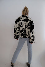 Load image into Gallery viewer, Faux Cow Print Coat (S-M)