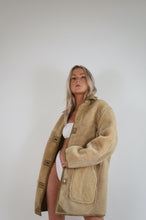 Load image into Gallery viewer, Vintage Shearling Coat