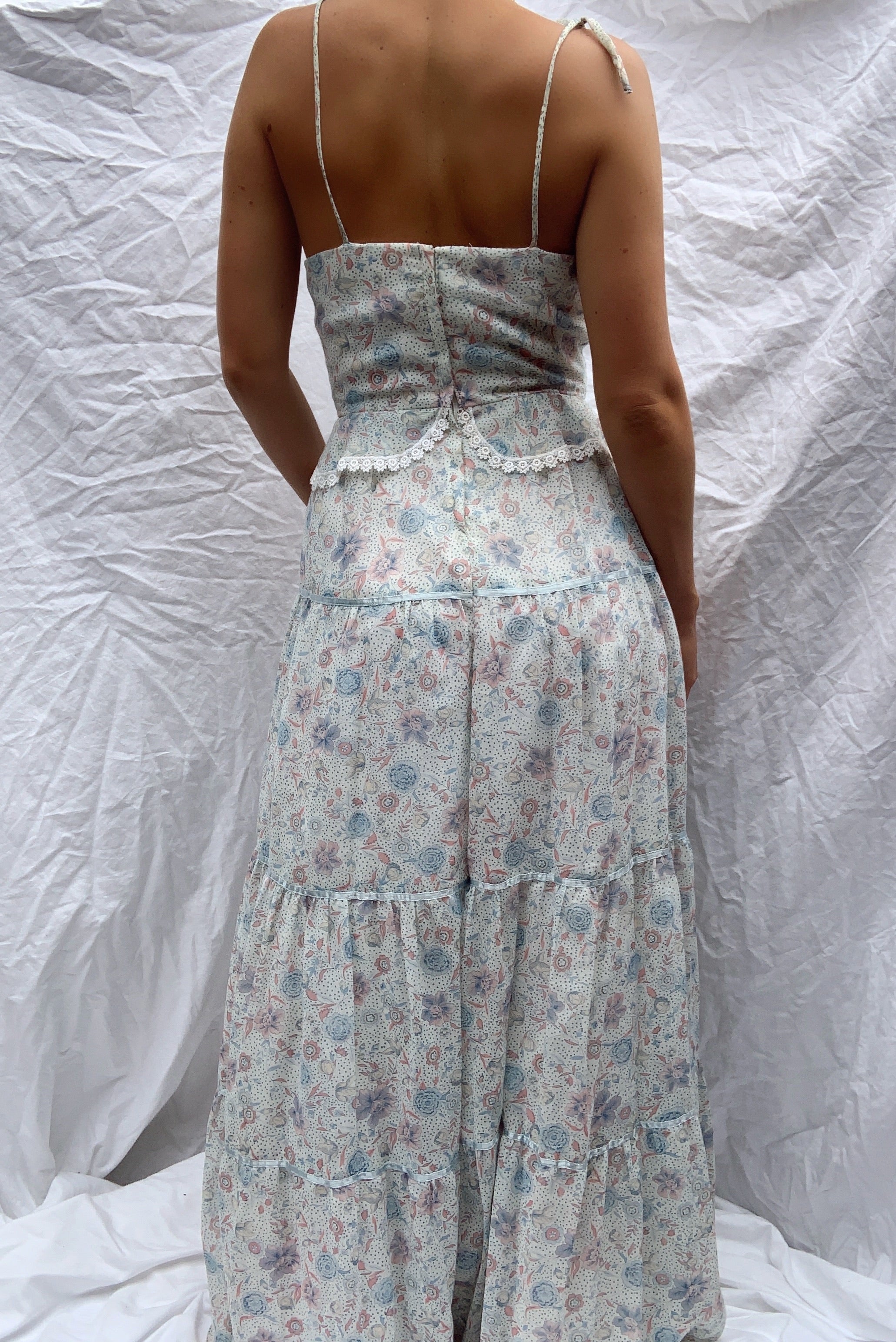 70’s Floral Maxi Prairie Dress (S)